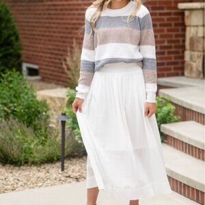 P cill Inherit Clothing Company Classic White Textured Cotton Lined Midi Skirt M